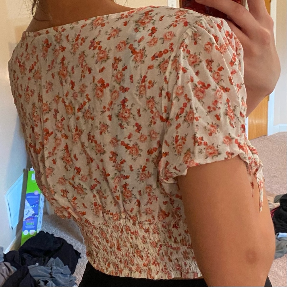 crop top - Picture 2 of 5